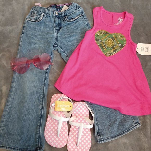 Girl's Summer Outfit - Picture 1 of 3